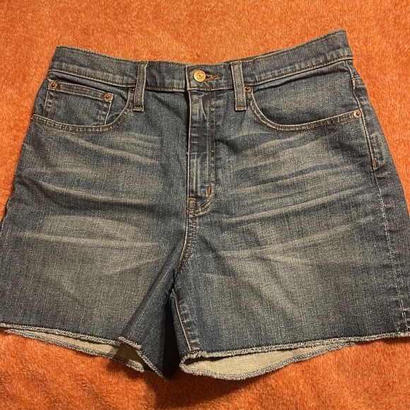 J. CREW PREOWNED DENIM HIGH RISE SHORTS SIZE 29. DISTRESSED RAW HEM ROOMY - Picture 6 of 6